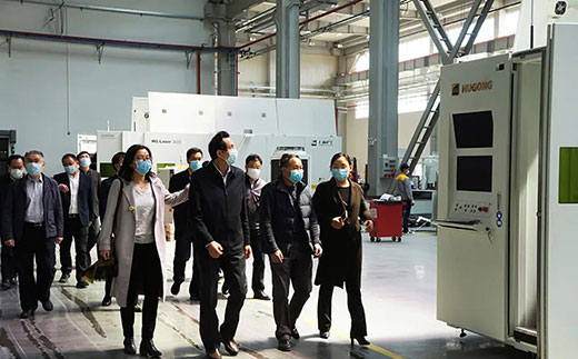 苏州市副市长蒋来清等向导调研太阳城官网机械人智能装备工业基地