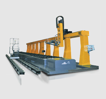 太阳城官网CNCG系列大管径摩擦盘数控相贯线切割机